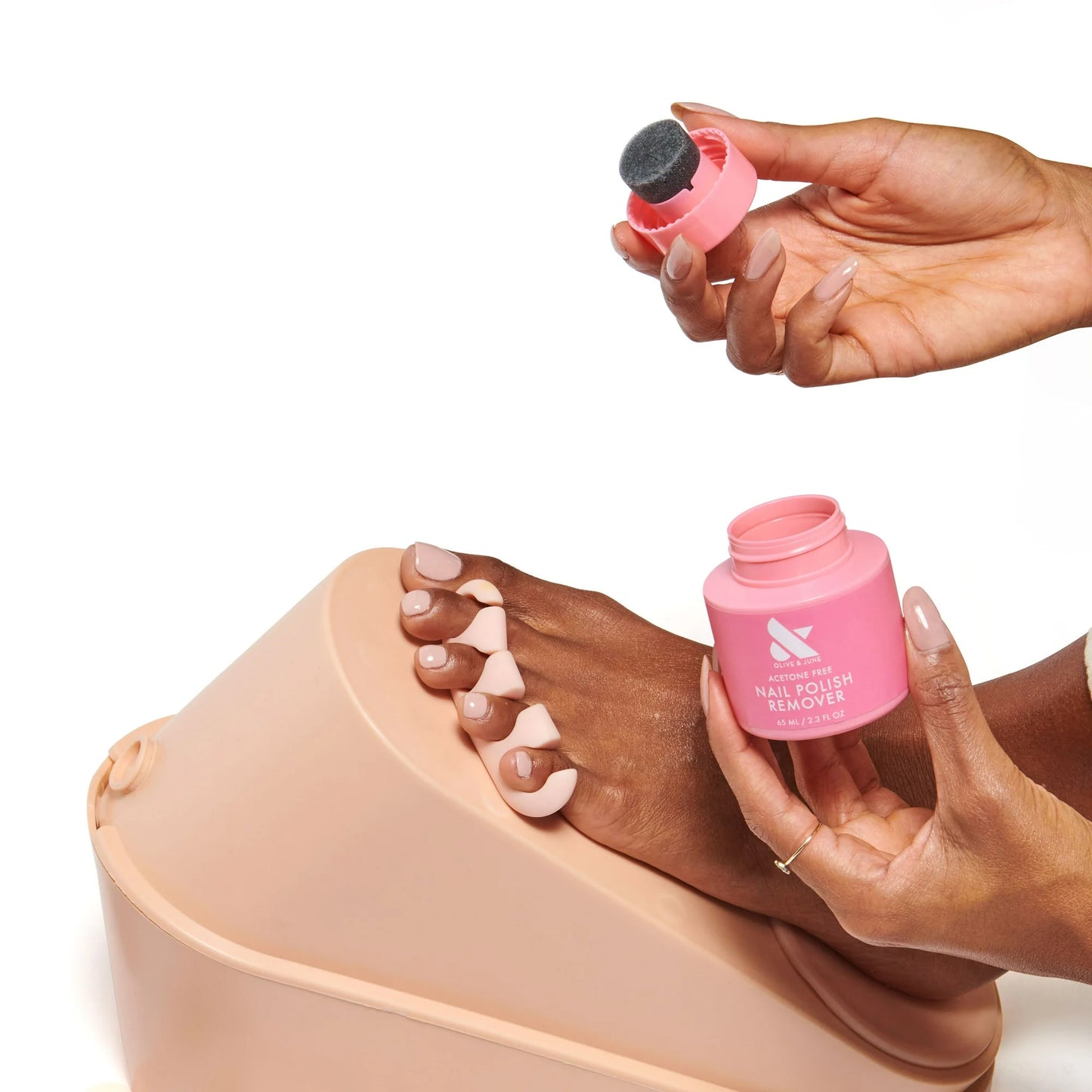 Olive & June Nail Polish Remover Pot with Sponge-Top Lid, Acetone-Free Solution, 2 oz