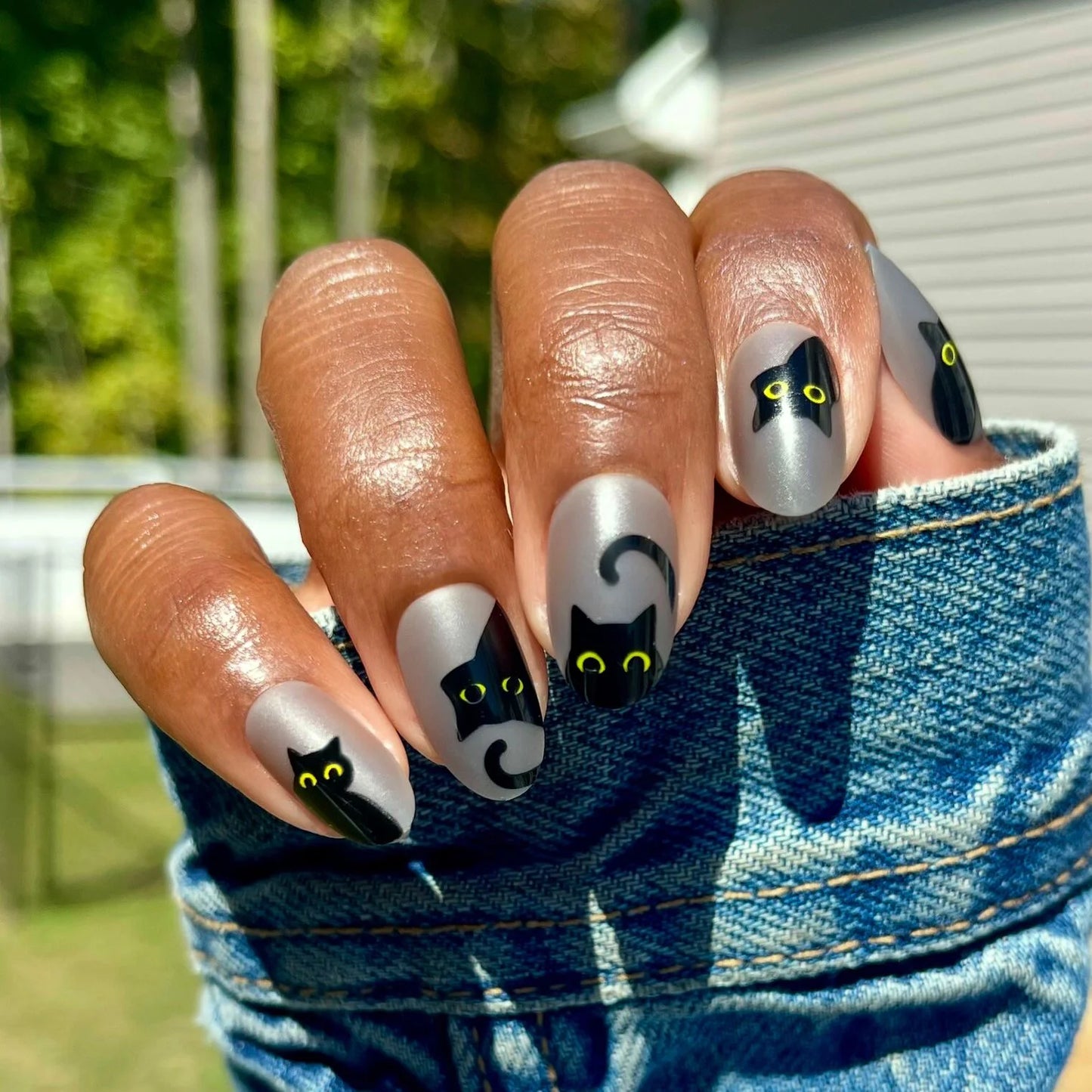 Olive & June Instant Mani Medium Oval Press-on Nails, Matte Black Cats, 42 Pieces