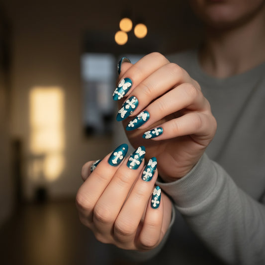 Kay Bei Emerald Lace Cross Press-On Nails – Limited Edition Art Set (10 piece Set)