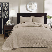 Load image into Gallery viewer, Madison Park 3 Piece Quebec Bedspread Set
