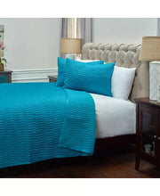 Load image into Gallery viewer, Rizzy Home Parker Quilt Set, Teal King
